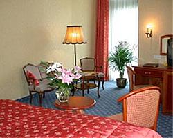 Kummer Hotel / ������