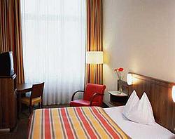 NH Hotel Belvedere / ���������
